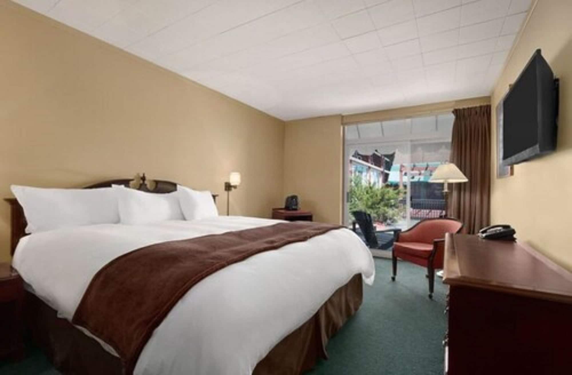 The Brunswick Hotel Complex Parry Sound Eksteriør bilde